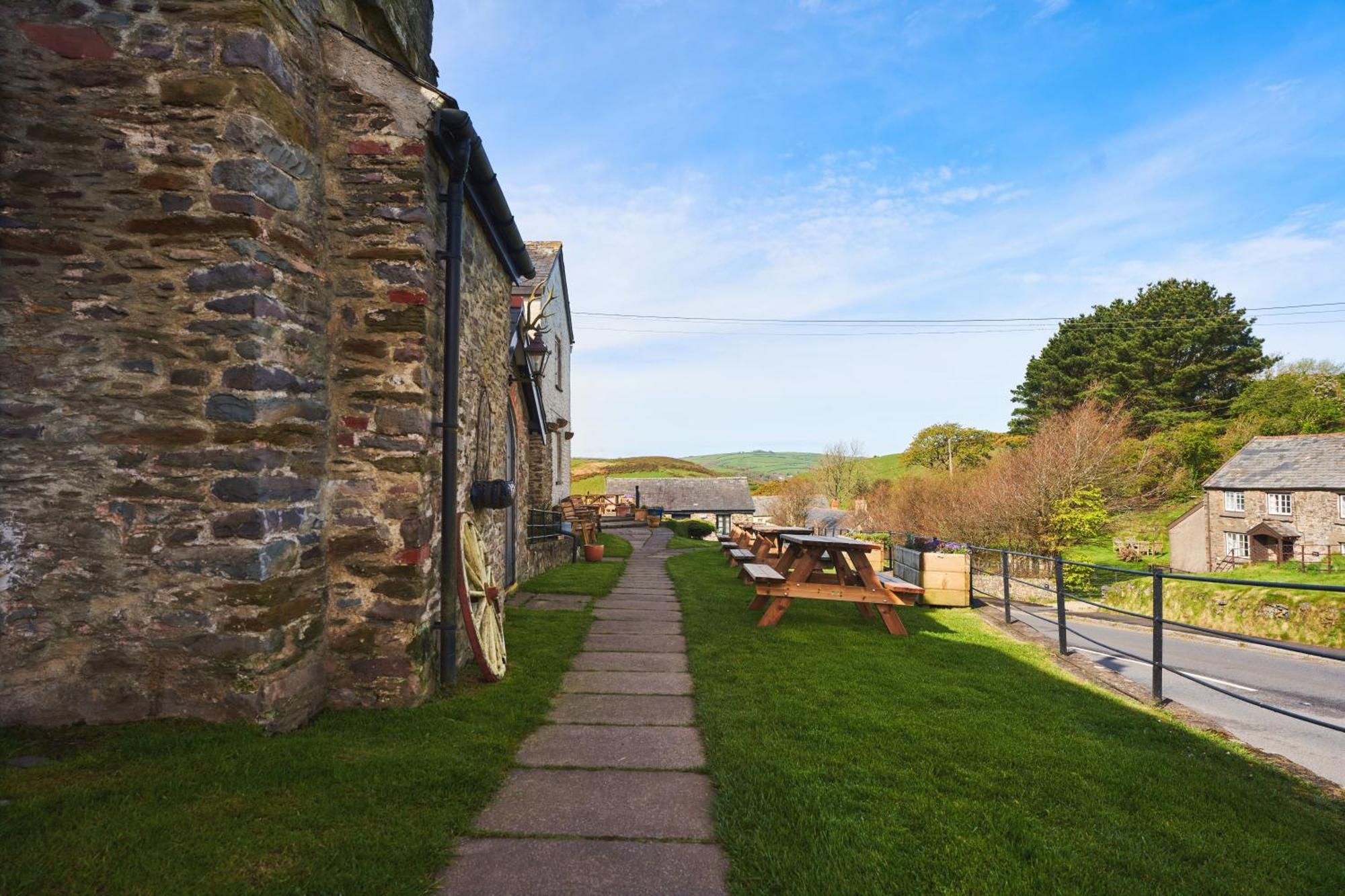 Blue Ball 3* Lynmouth